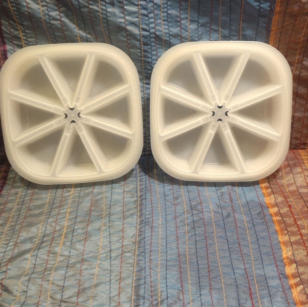 Tupperware Stacking Ice Cube Trays ( mold numbers 1468-21 and 1468-22 )